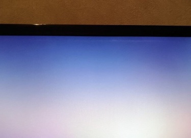 Расскажем, почему на телевизоре могут появиться пятна, какими они бывают и как их устранить. Полезные советы, как решить проблему и когда нужна зам...