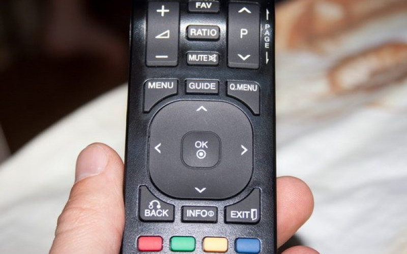 Чем можно заменить пульт от телевизора и как включить без ПДУРемонтируем сами или обращаемся к специалистам